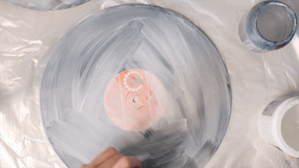 Priming the surface with gesso